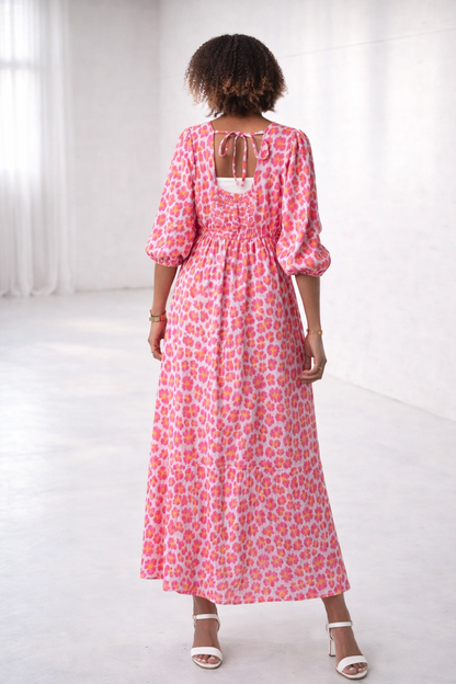 Robe Valerie | ROBE À COL EN V QUI MET VOTRE SILHOUETTE EN VALEUR