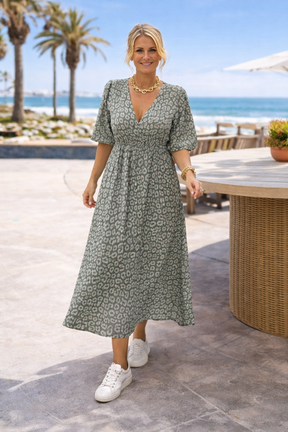 Robe Valerie | ROBE À COL EN V QUI MET VOTRE SILHOUETTE EN VALEUR